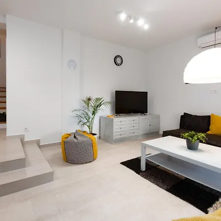 Holiday home Kuca Za Odmor Diraki R *